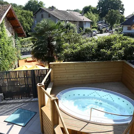 Le Vieux Logis Hotel