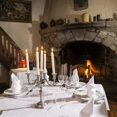 Le Vieux Logis Hotel